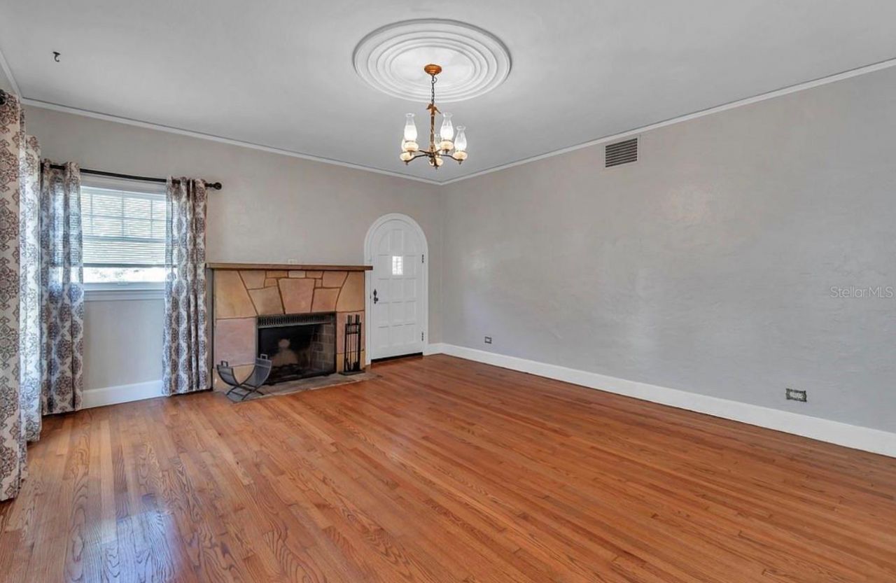 316 18th Avenue Ne, Saint Petersburg, FL 33704 Photo