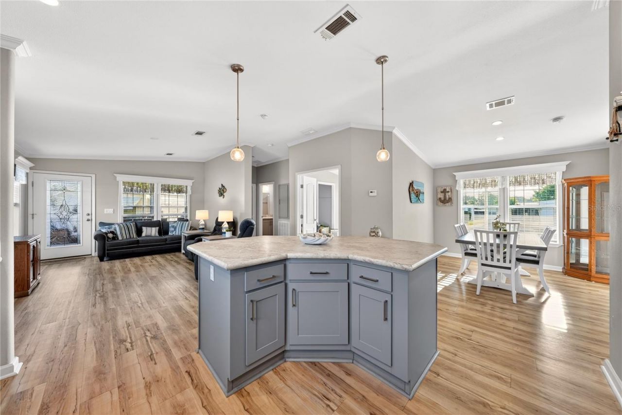 31609 Terrace Drive , Tavares, FL 32778 Photo