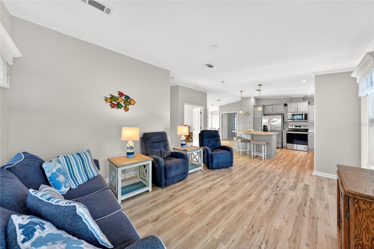 31609 Terrace Drive , Tavares, FL 32778 Photo