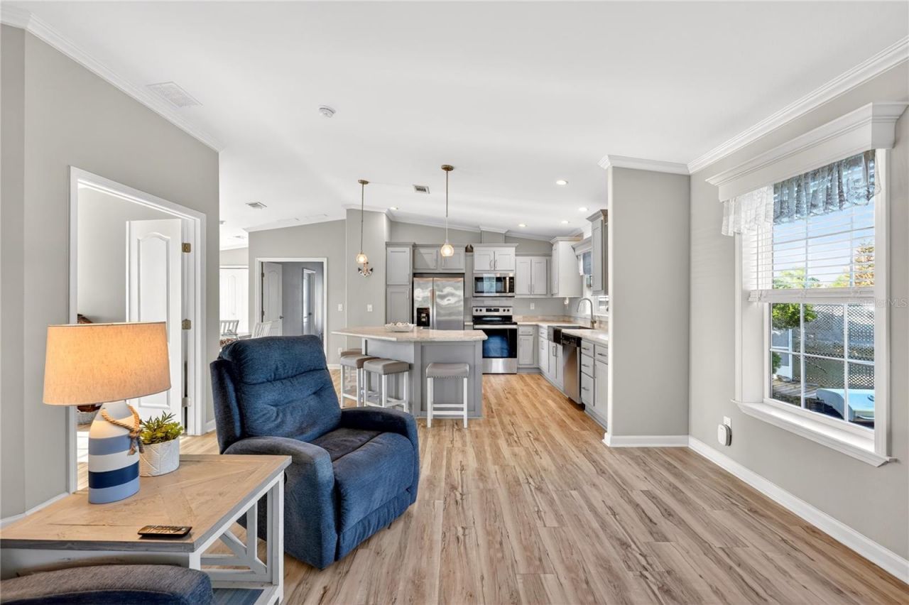 31609 Terrace Drive , Tavares, FL 32778 Photo