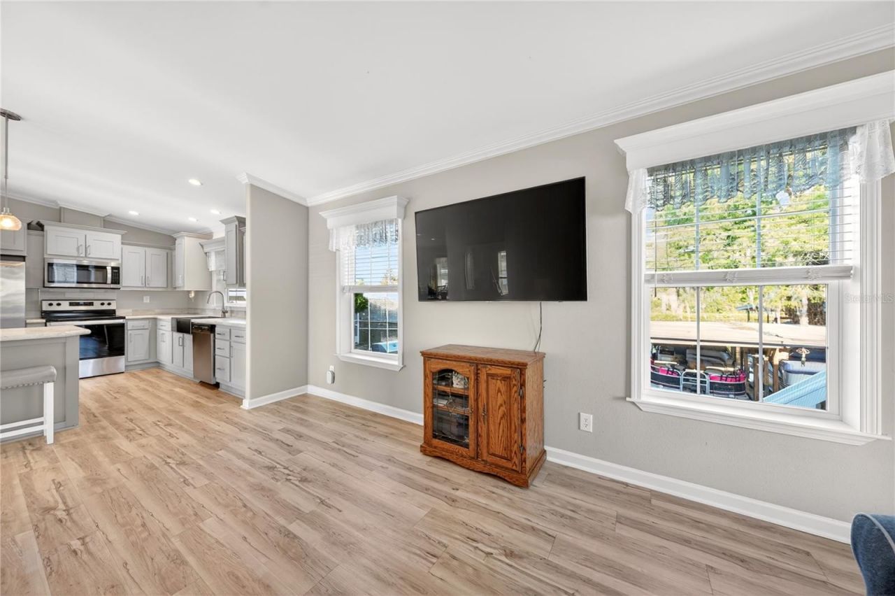 31609 Terrace Drive , Tavares, FL 32778 Photo