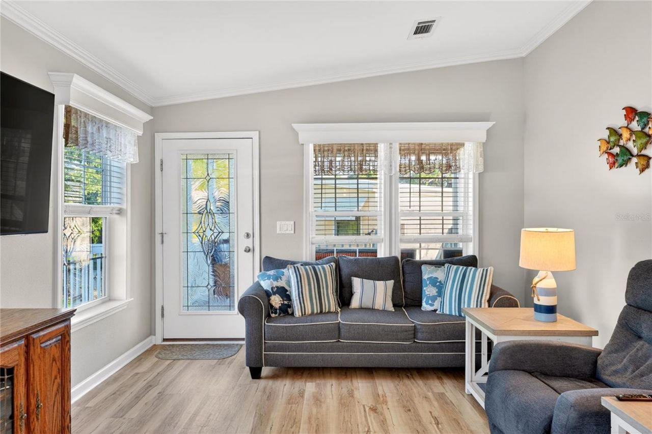 31609 Terrace Drive , Tavares, FL 32778 Photo