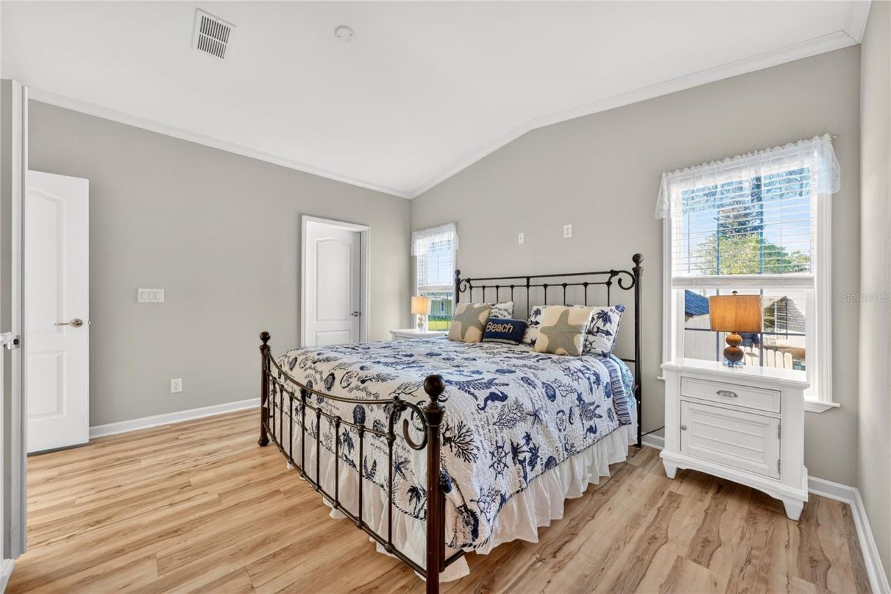 31609 Terrace Drive , Tavares, FL 32778 Photo