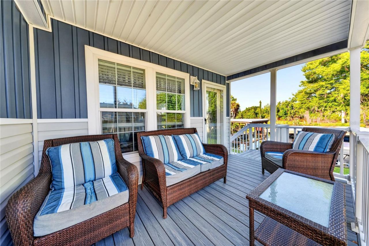 31609 Terrace Drive , Tavares, FL 32778 Photo