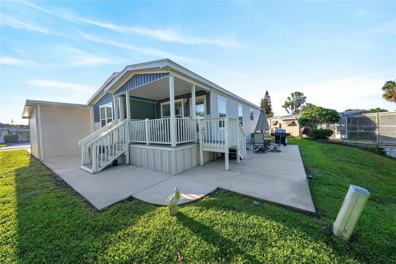 31609 Terrace Drive , Tavares, FL 32778 Photo