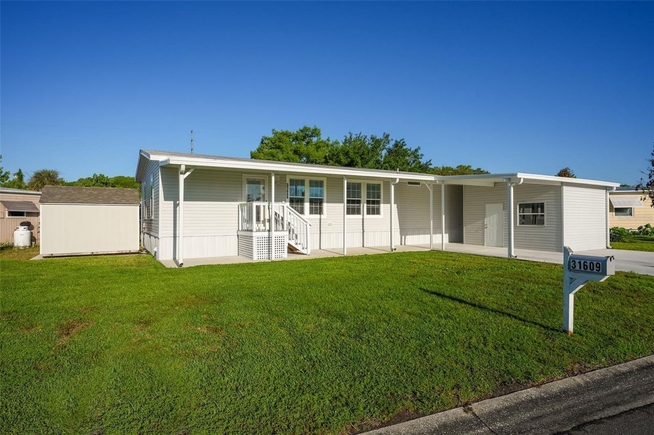 31609 Terrace Drive , Tavares, FL 32778 Photo