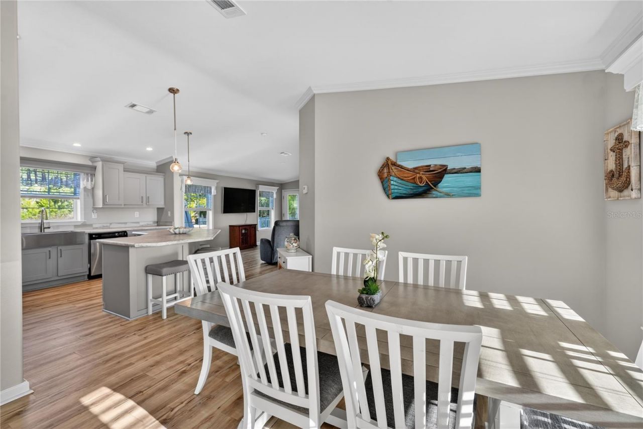 31609 Terrace Drive , Tavares, FL 32778 Photo