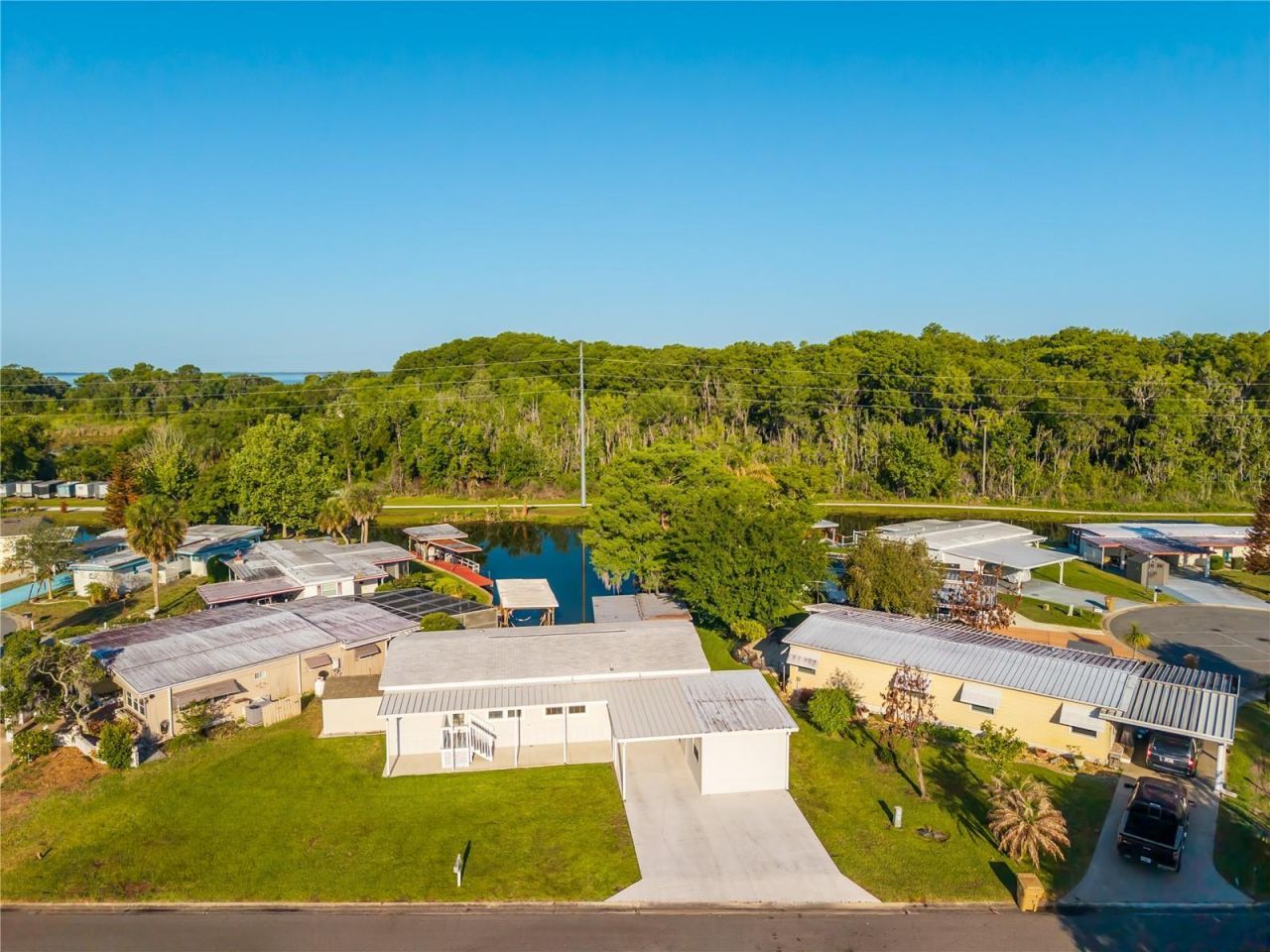 31609 Terrace Drive , Tavares, FL 32778 Photo