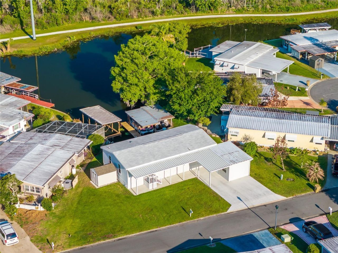 31609 Terrace Drive , Tavares, FL 32778 Photo