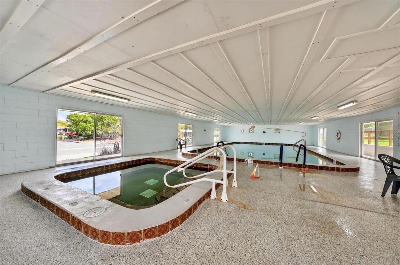 31609 Terrace Drive , Tavares, FL 32778 Photo