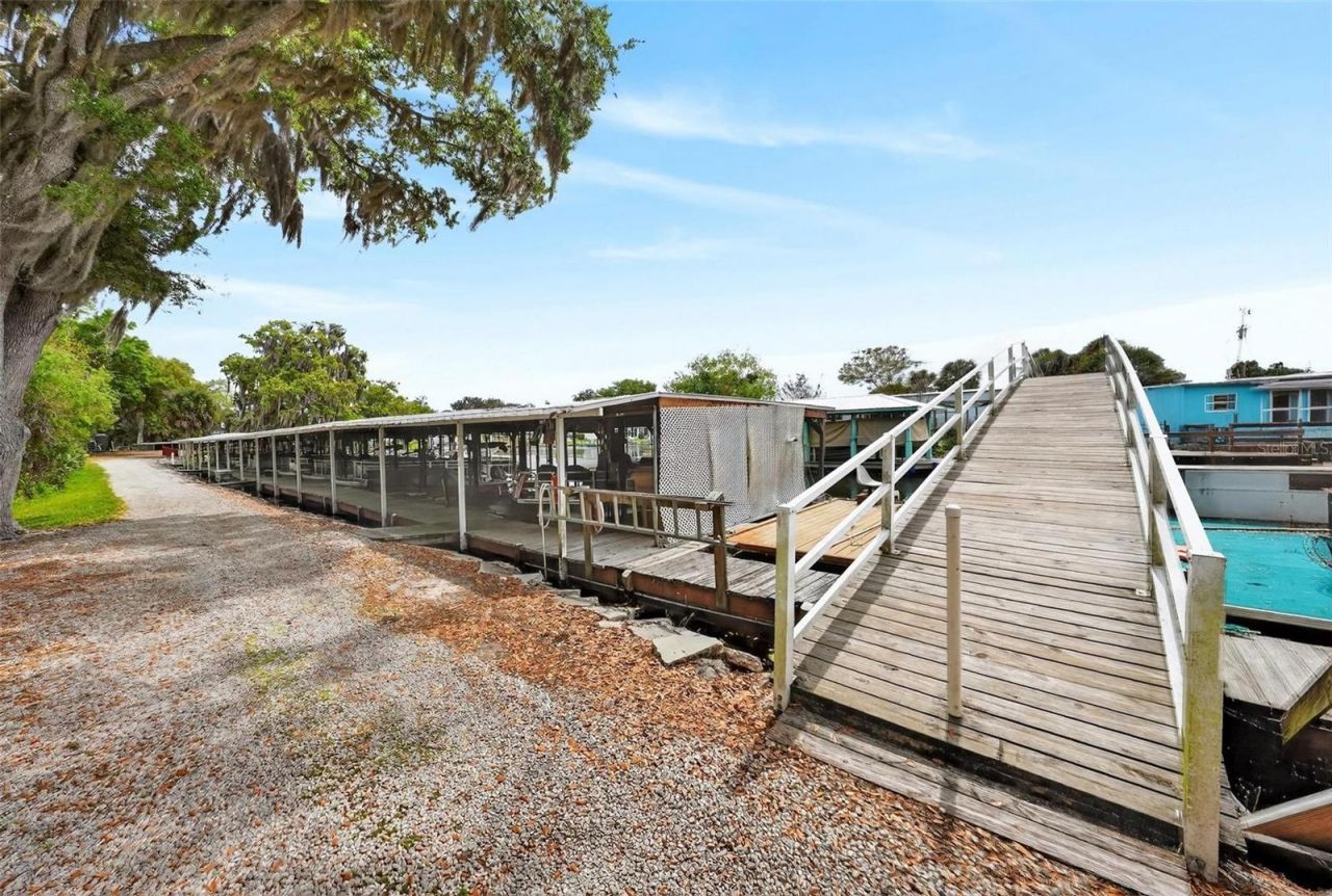 31609 Terrace Drive , Tavares, FL 32778 Photo