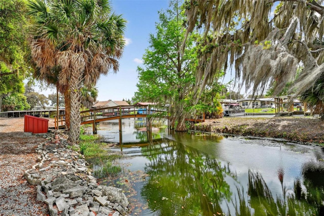 31609 Terrace Drive , Tavares, FL 32778 Photo