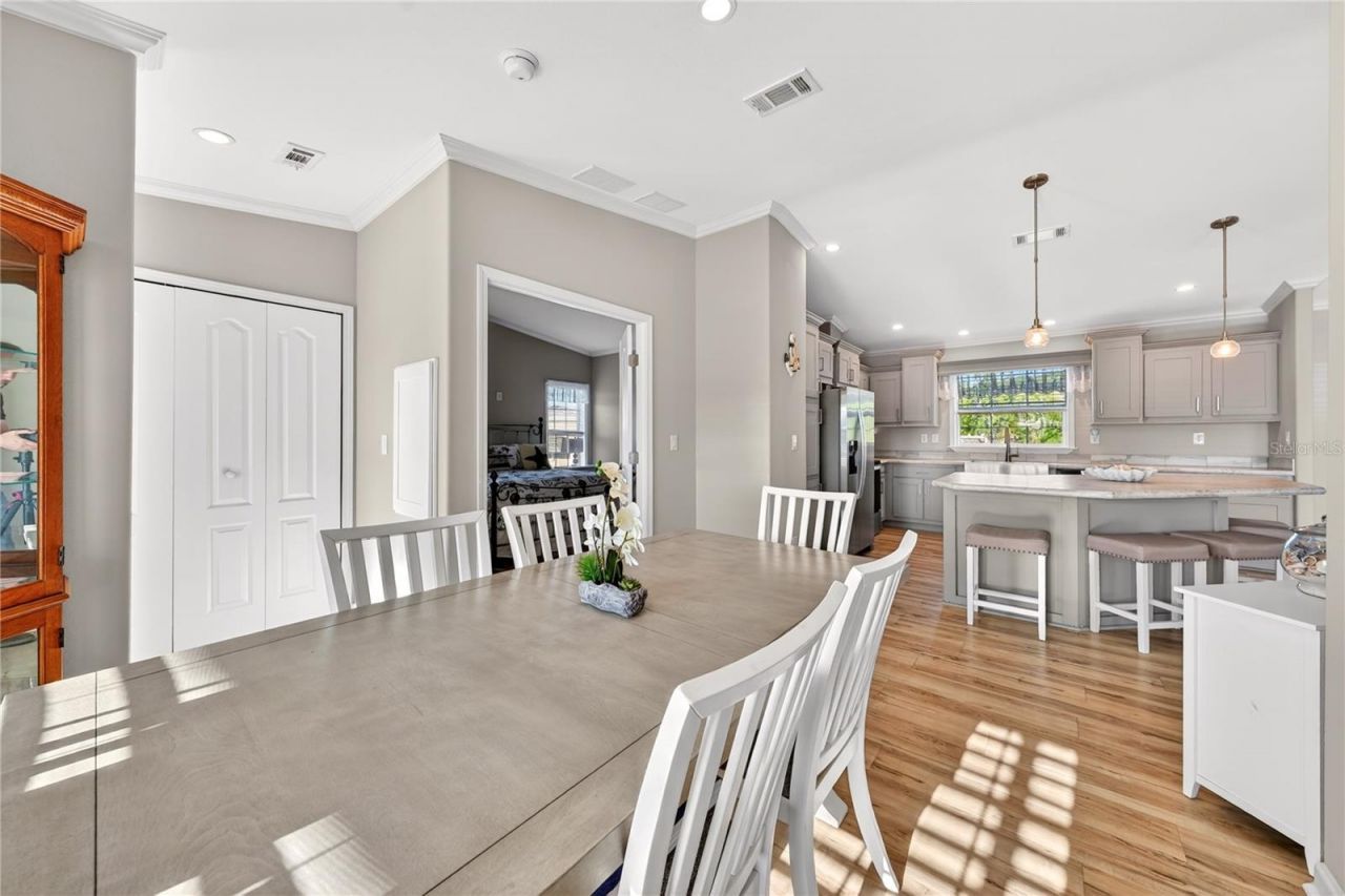 31609 Terrace Drive , Tavares, FL 32778 Photo