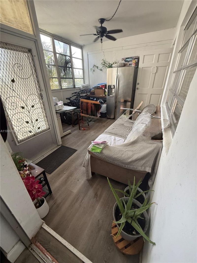 141 NE 10th Ave , Unit 17B, Hallandale Beach, FL 33009 Photo