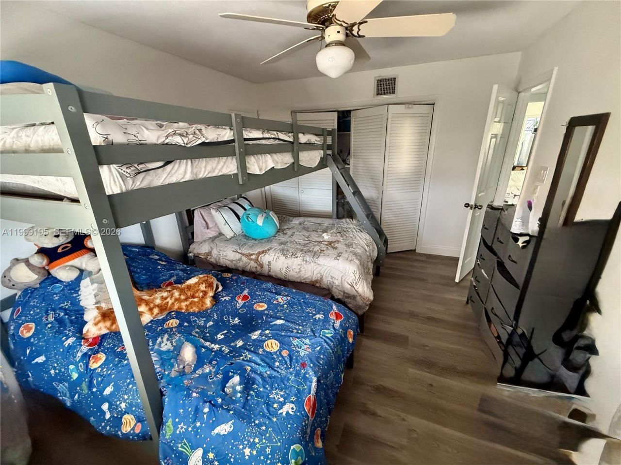 141 NE 10th Ave , Unit 17B, Hallandale Beach, FL 33009 Photo