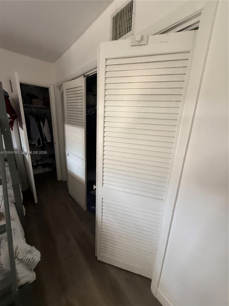 141 NE 10th Ave , Unit 17B, Hallandale Beach, FL 33009 Photo