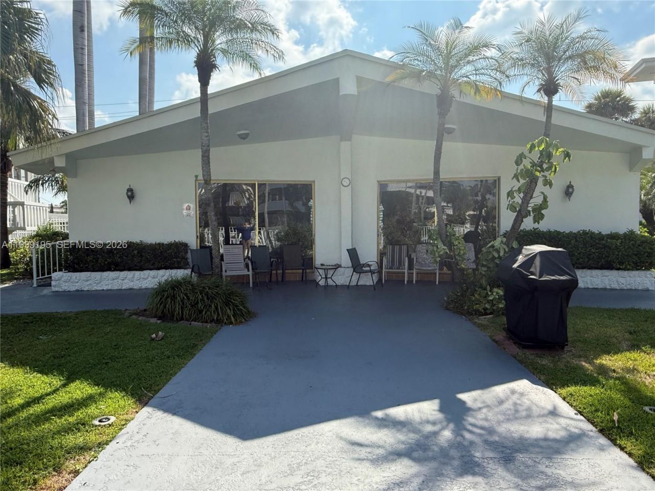 141 NE 10th Ave , Unit 17B, Hallandale Beach, FL 33009 Photo