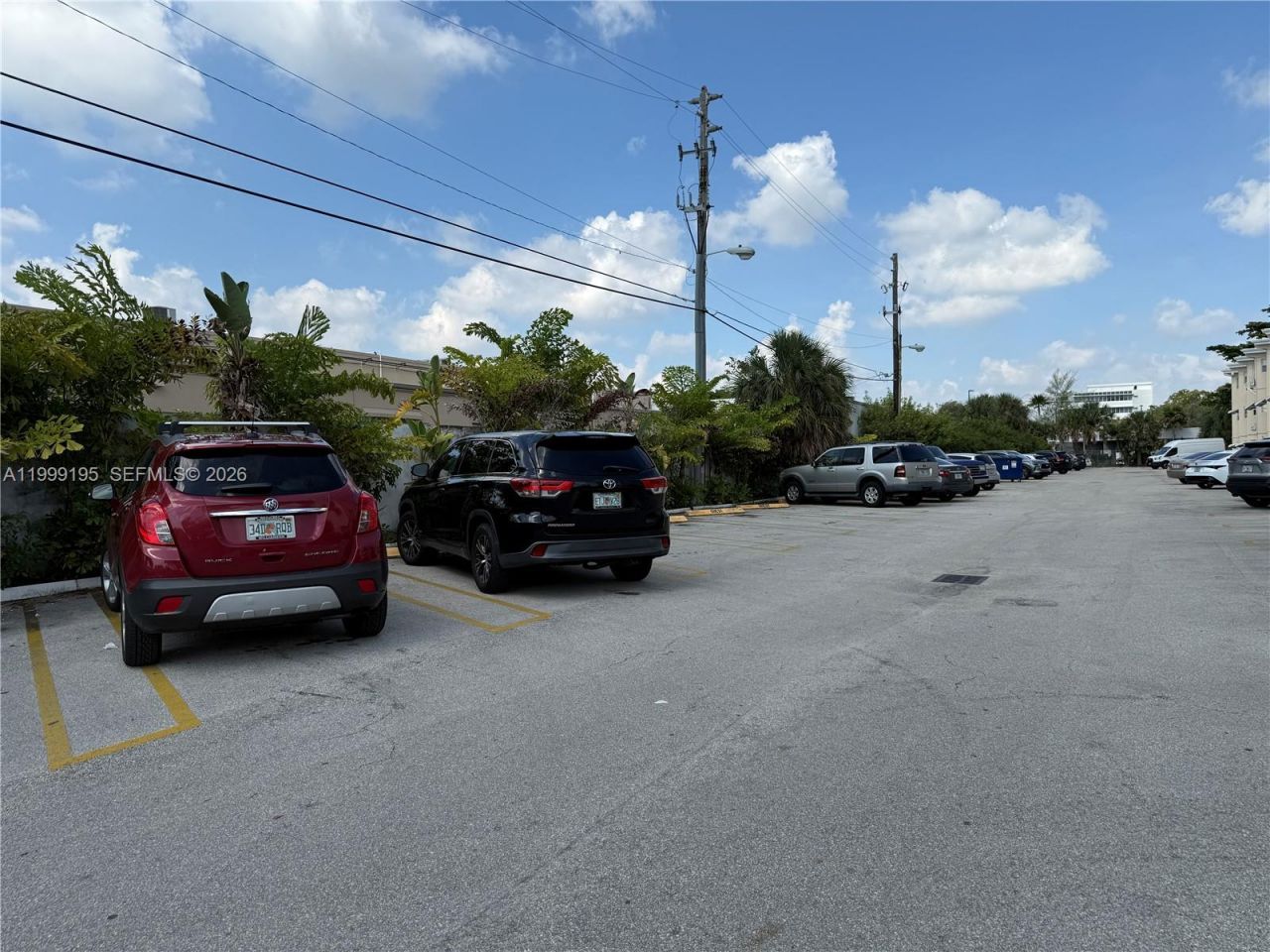 141 NE 10th Ave , Unit 17B, Hallandale Beach, FL 33009 Photo