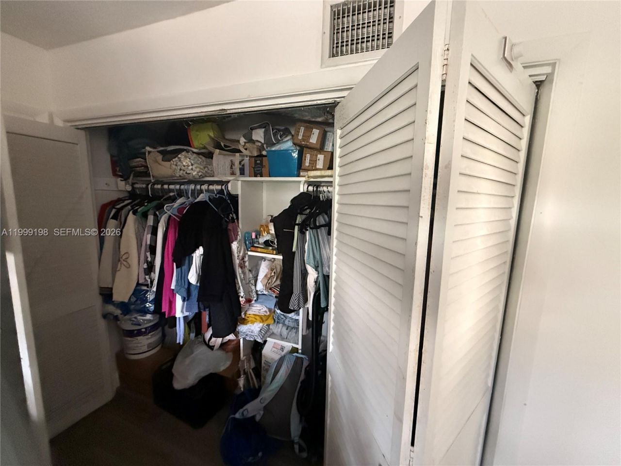 141 NE 10th Ave , Unit 17B, Hallandale Beach, FL 33009 Photo