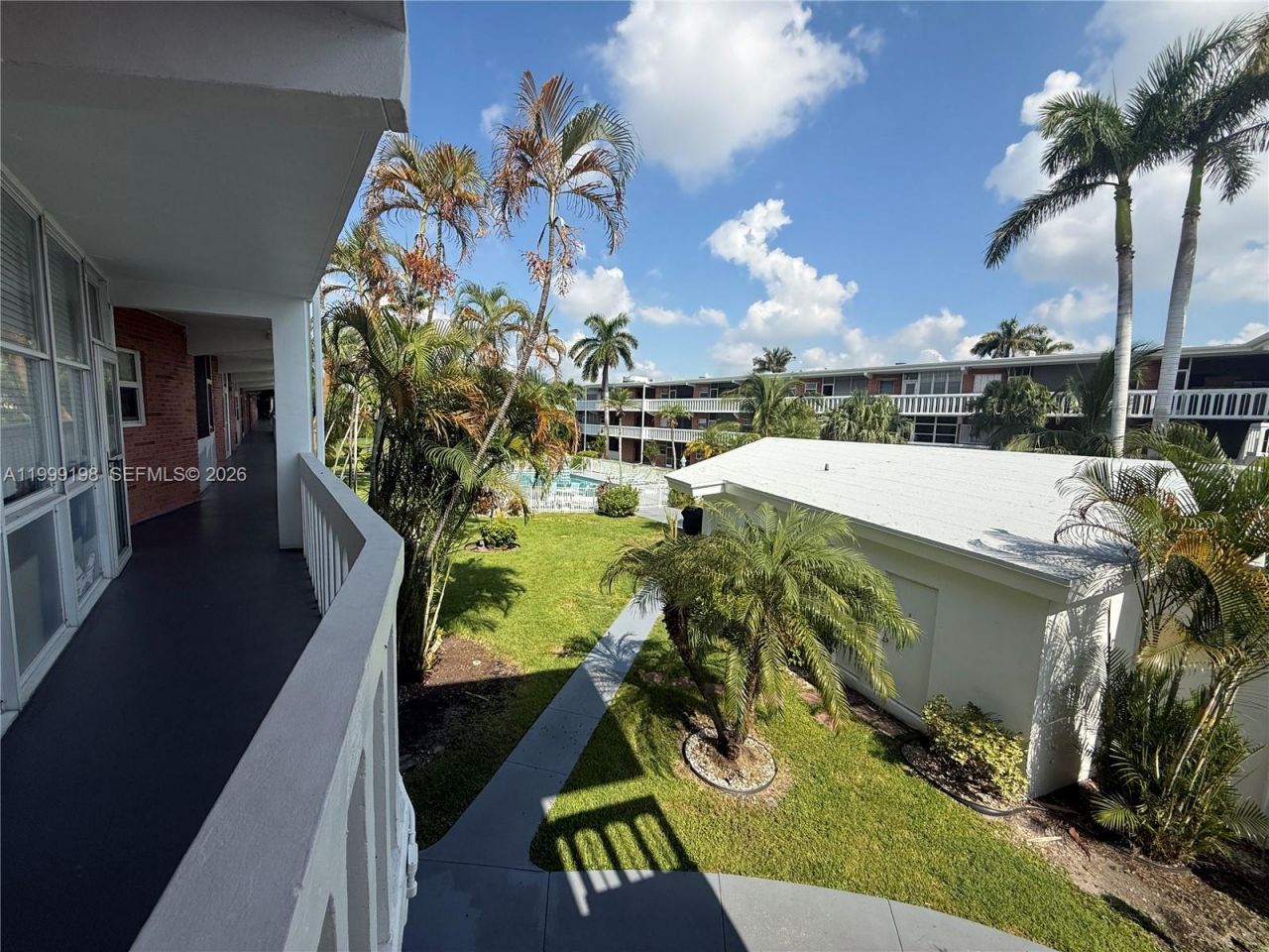 141 NE 10th Ave , Unit 17B, Hallandale Beach, FL 33009 Photo