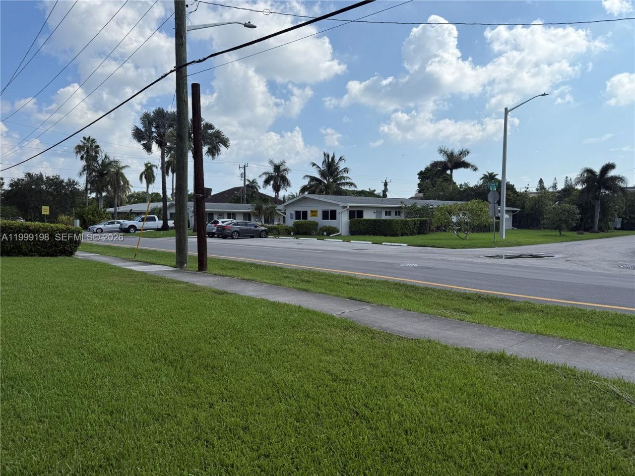 141 NE 10th Ave , Unit 17B, Hallandale Beach, FL 33009 Photo