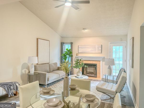 382 Teal Court, Roswell, GA 30076