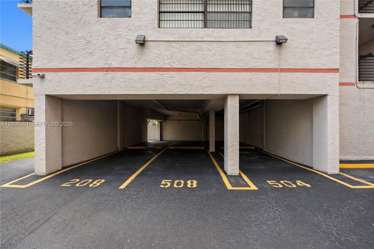 7801 Abbott Ave , Unit 508, Miami Beach, FL 33141 Photo