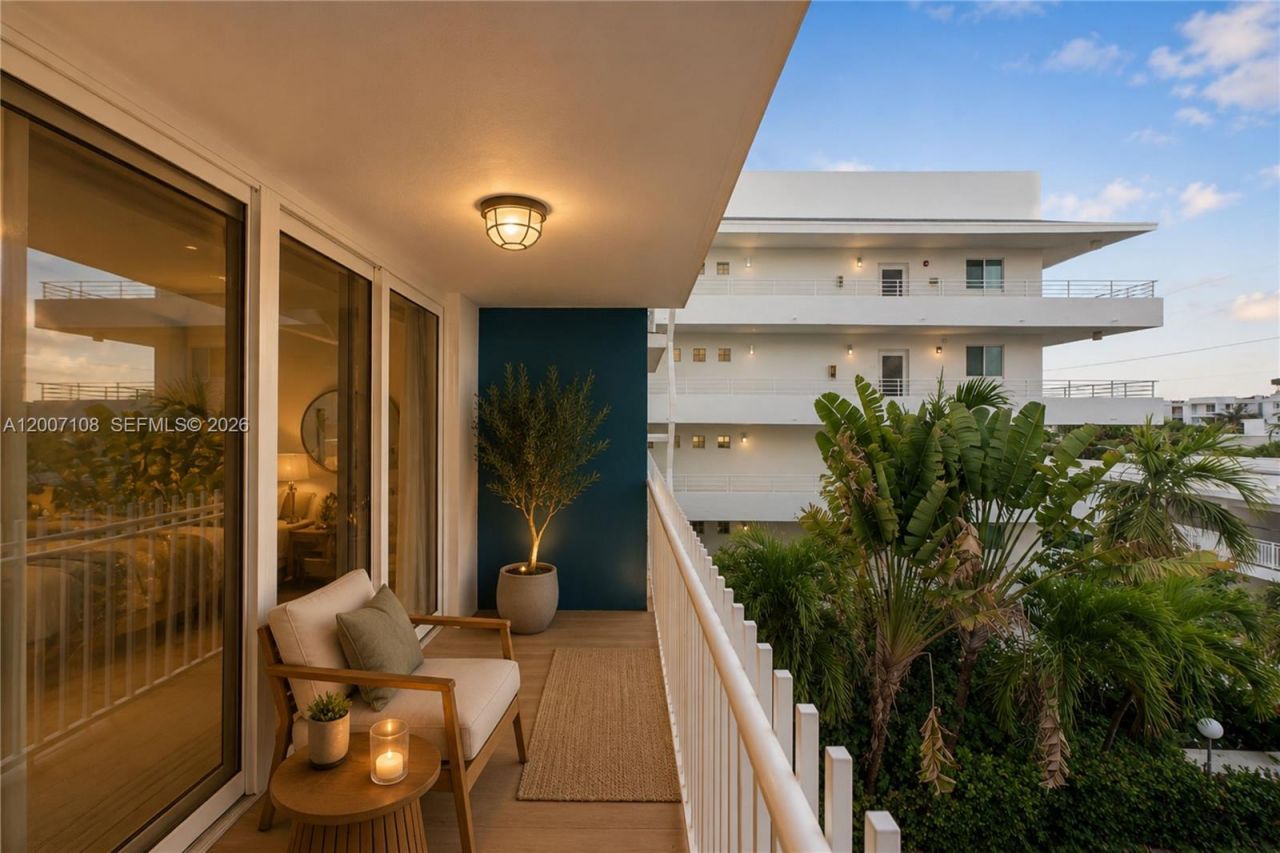 7824 Collins Ave, Unit 401, Miami Beach, FL 33141 Photo