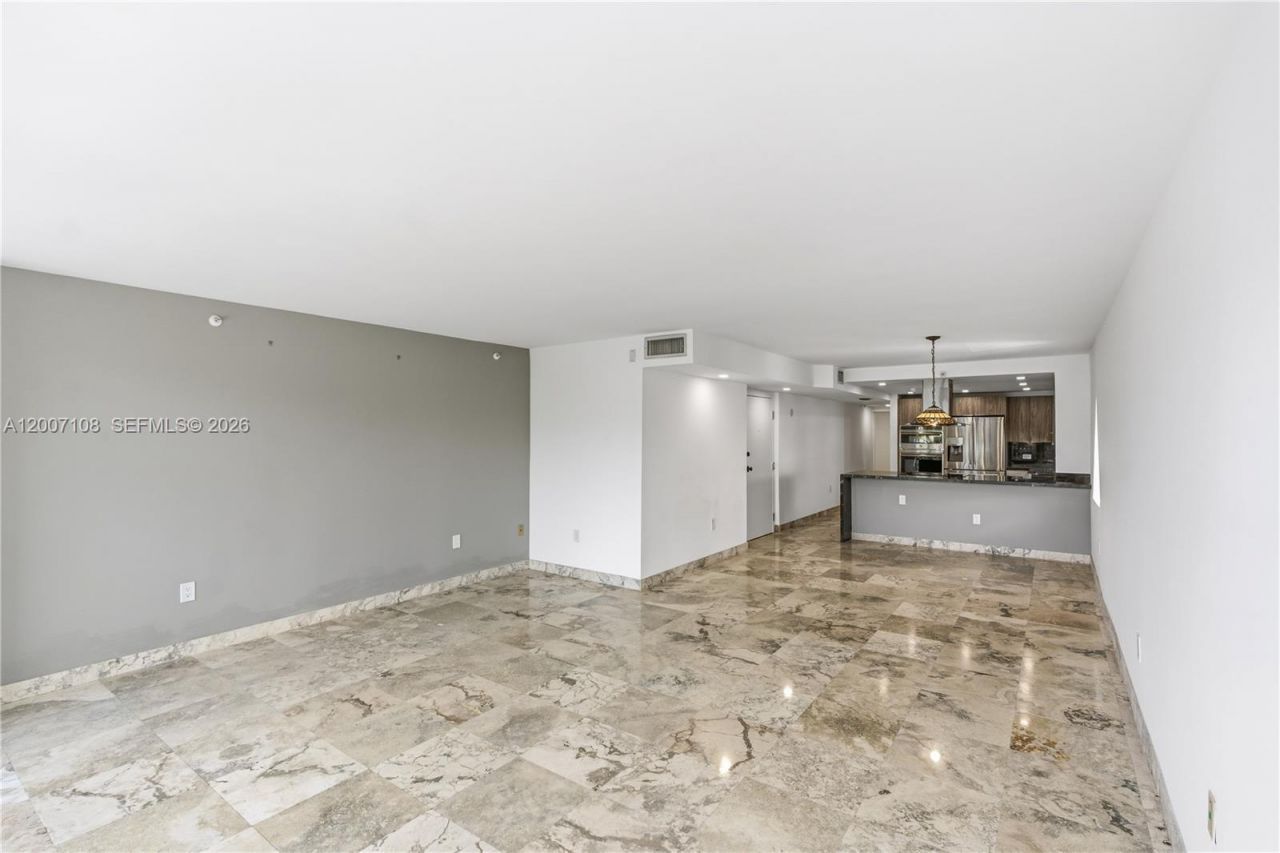 7824 Collins Ave, Unit 401, Miami Beach, FL 33141 Photo