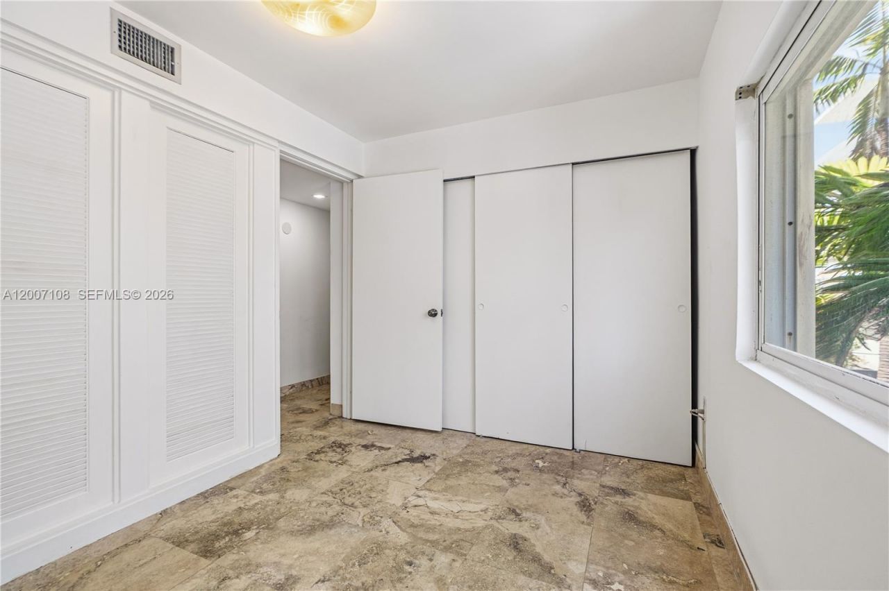 7824 Collins Ave, Unit 401, Miami Beach, FL 33141 Photo