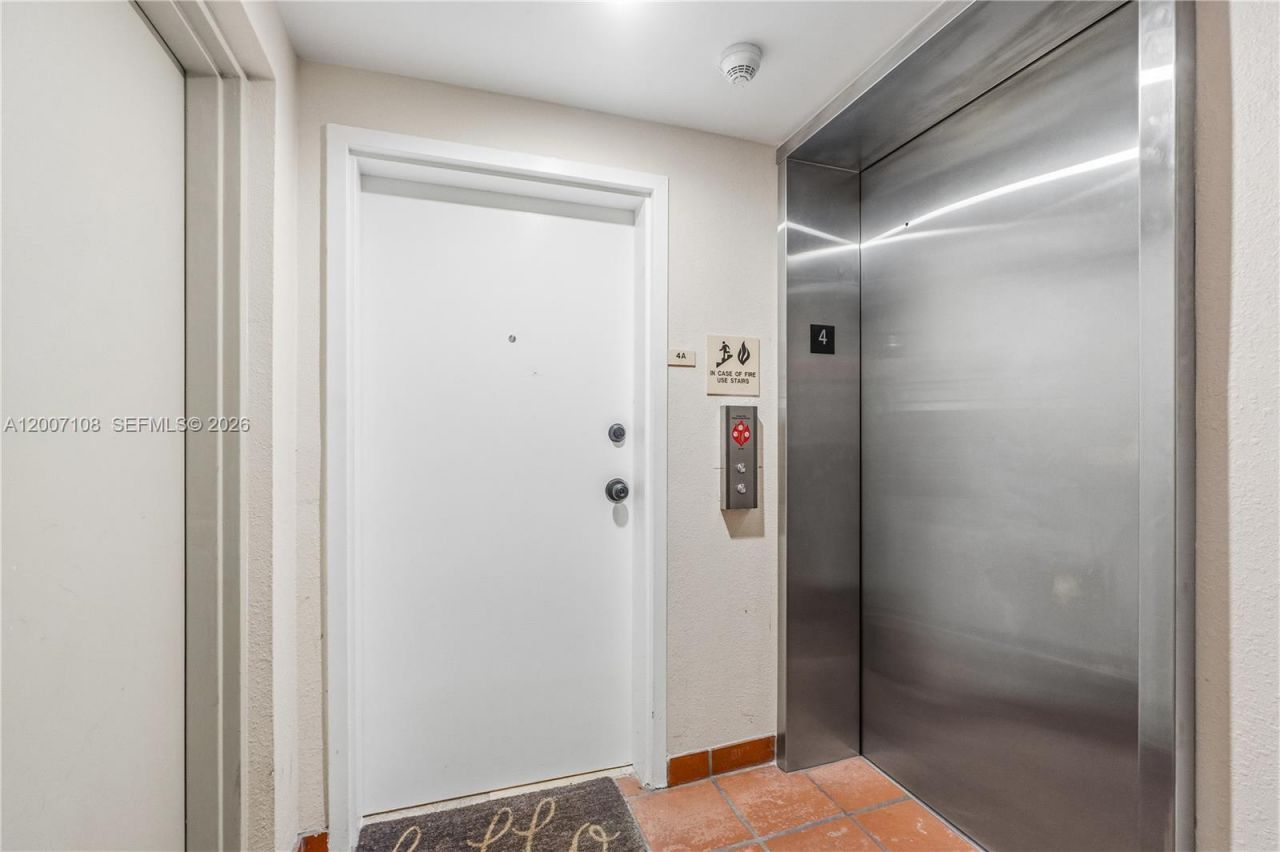 7824 Collins Ave, Unit 401, Miami Beach, FL 33141 Photo