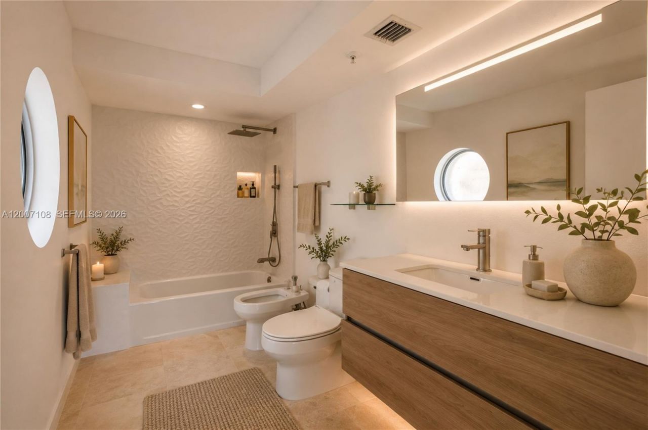 7824 Collins Ave, Unit 401, Miami Beach, FL 33141 Photo