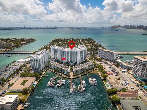 7900 Harbor Island Dr, Unit 703, North Bay Village, FL 33141