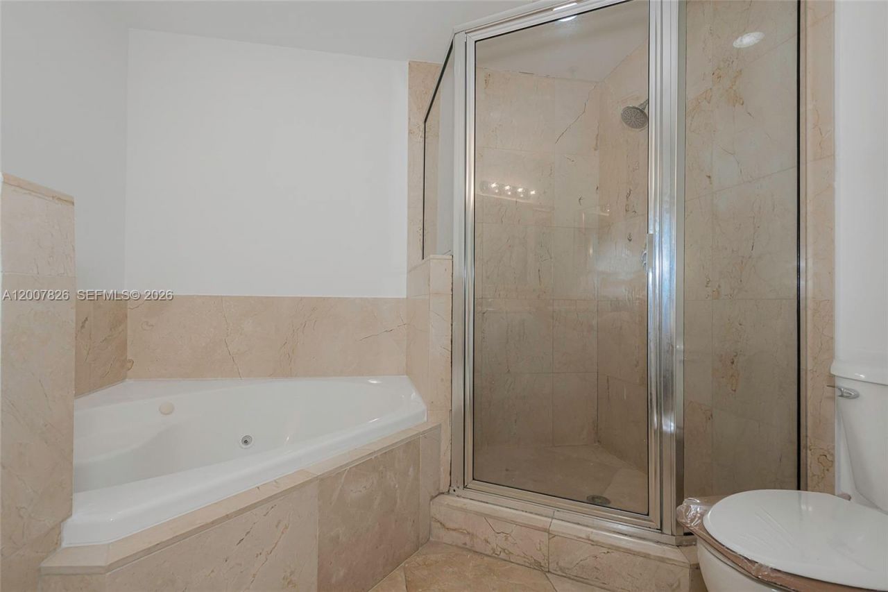 7900 Harbor Island Dr, Unit 703, North Bay Village, FL 33141 Photo