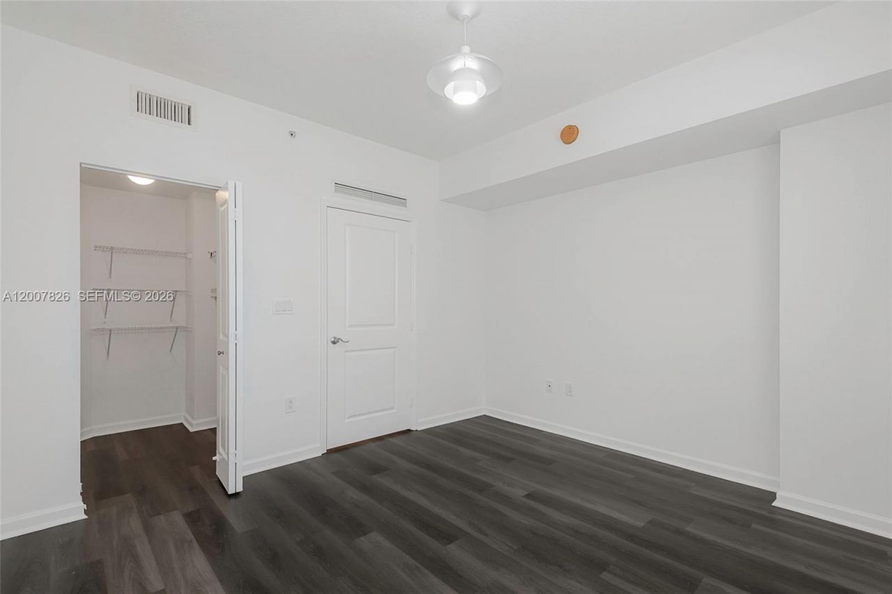 7900 Harbor Island Dr, Unit 703, North Bay Village, FL 33141 Photo
