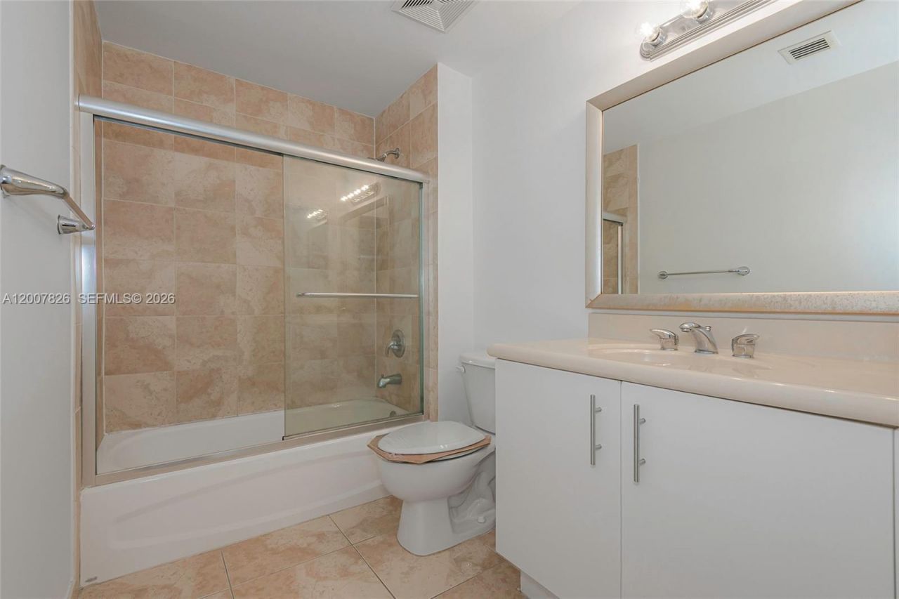 7900 Harbor Island Dr, Unit 703, North Bay Village, FL 33141 Photo