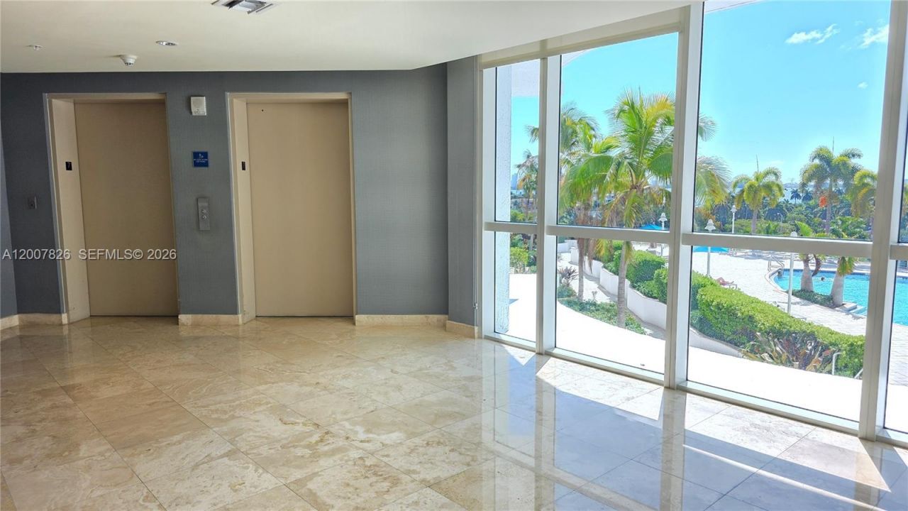 7900 Harbor Island Dr, Unit 703, North Bay Village, FL 33141 Photo