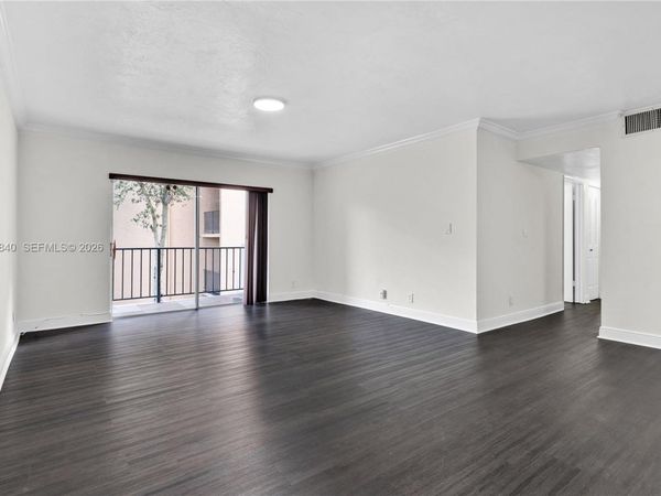 13715 Kendale Lakes Cir, Unit A-211, Miami, FL 33183