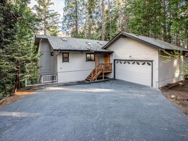 2180 Cheyenne Way, Dorrington, CA 95223