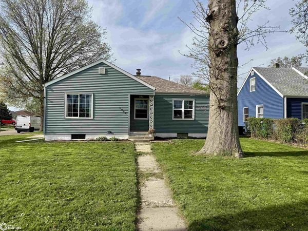 1402 E Nevada Street, Marshalltown, IA 50158
