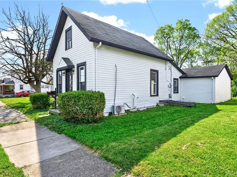 830 Washington, Troy, OH 45373 Photo 3