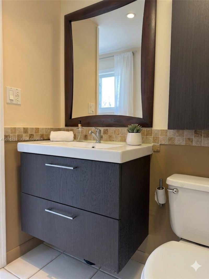 3052 SW 27th Ave , Unit 204, Miami, FL 33133 Photo