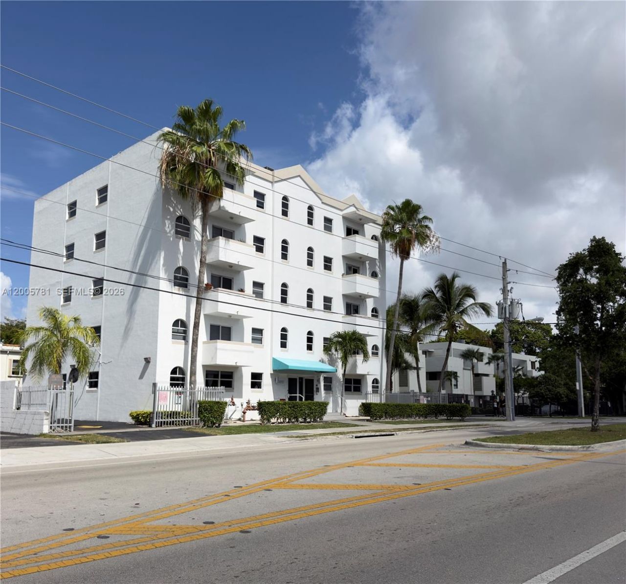 3052 SW 27th Ave , Unit 204, Miami, FL 33133 Photo