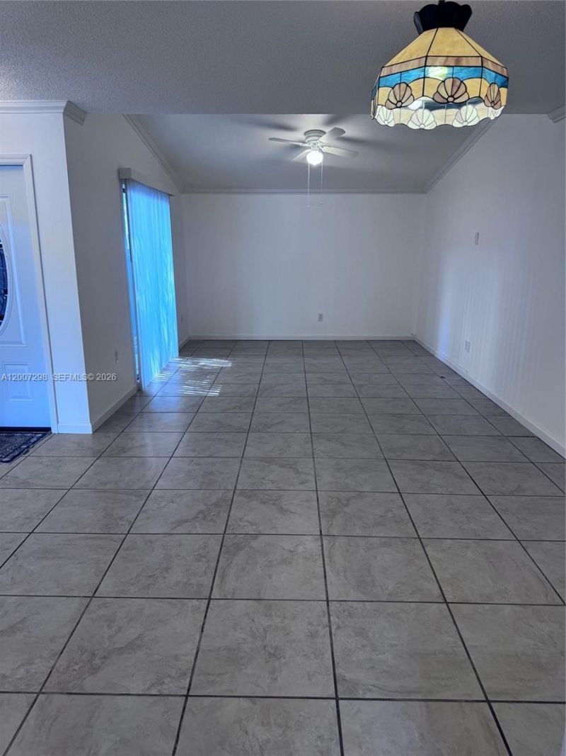 6713 SW 112th Ct, Miami, FL 33173 Photo