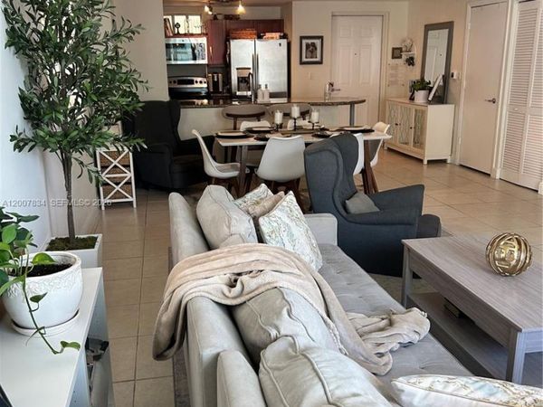 7275 SW 90th St , Unit C612, Miami, FL 33156