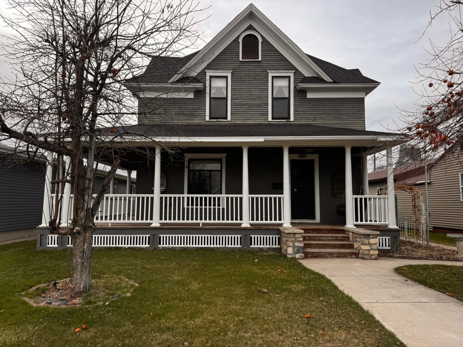 712 Burke Avenue  primary photo