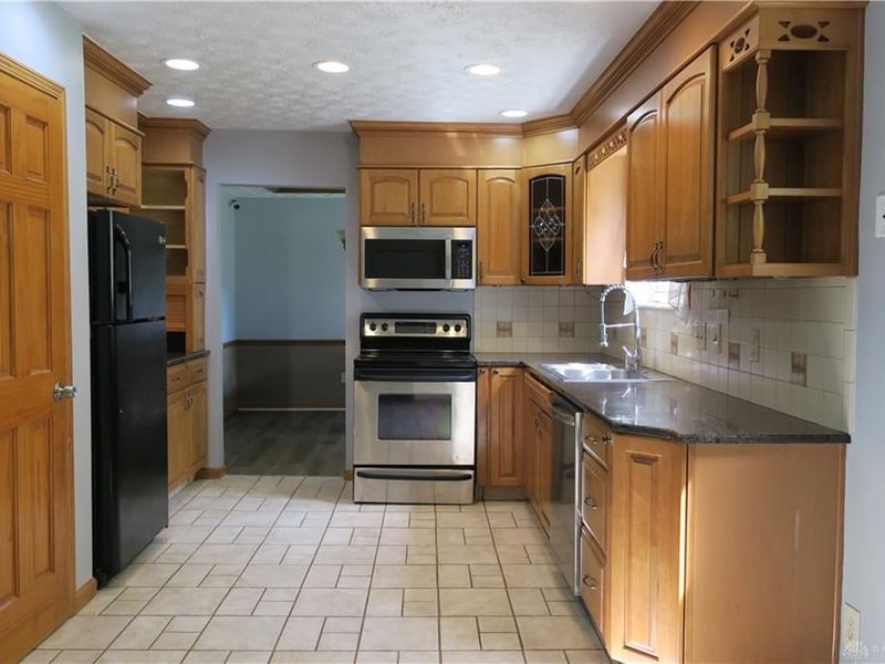 3288 Milverton Court, Cincinnati, OH 45248 Photo 16