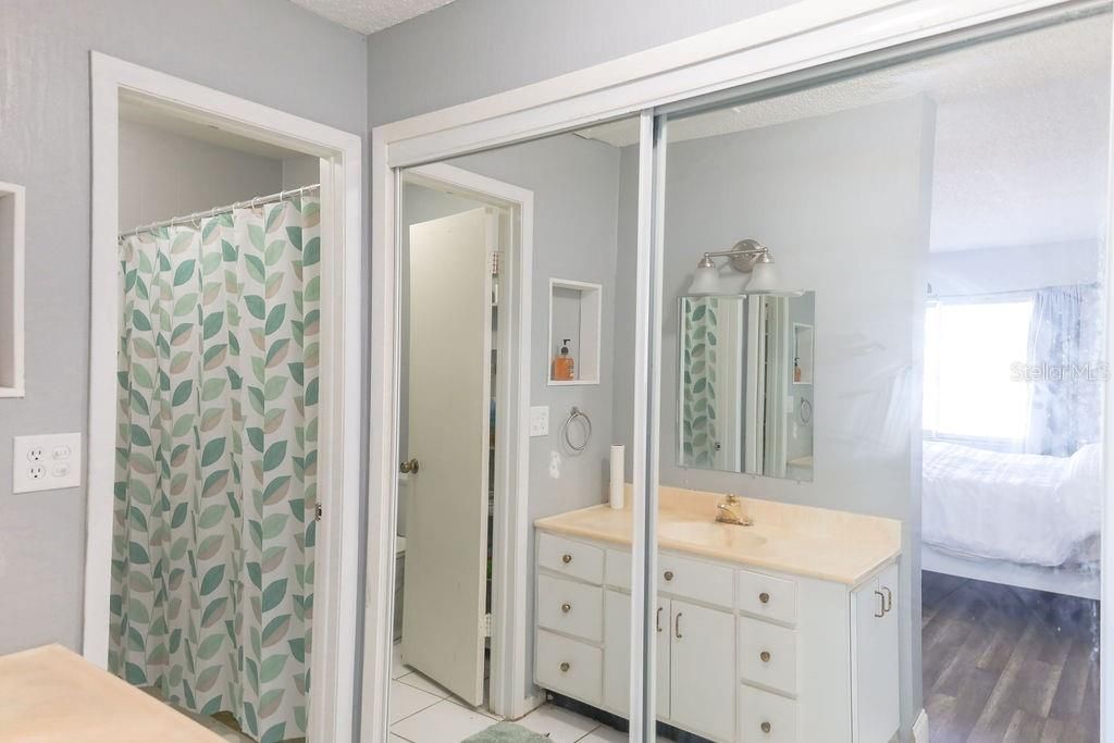 4734 Ridge Point Drive, Tampa, FL 33624 Photo