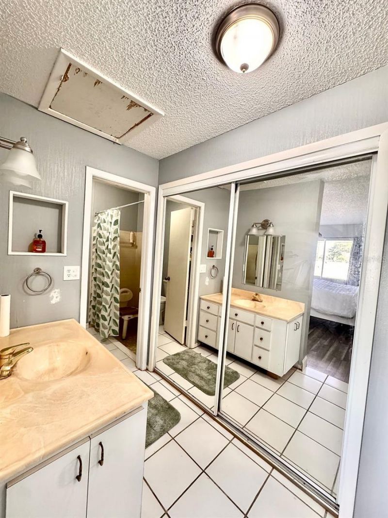 4734 Ridge Point Drive, Tampa, FL 33624 Photo