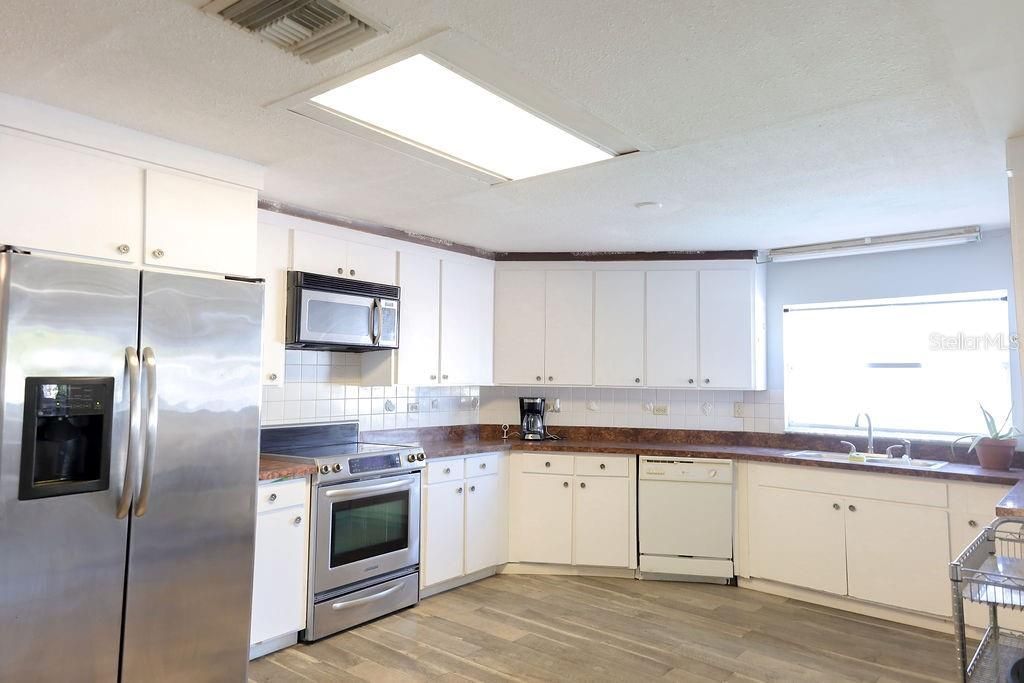 4734 Ridge Point Drive, Tampa, FL 33624 Photo